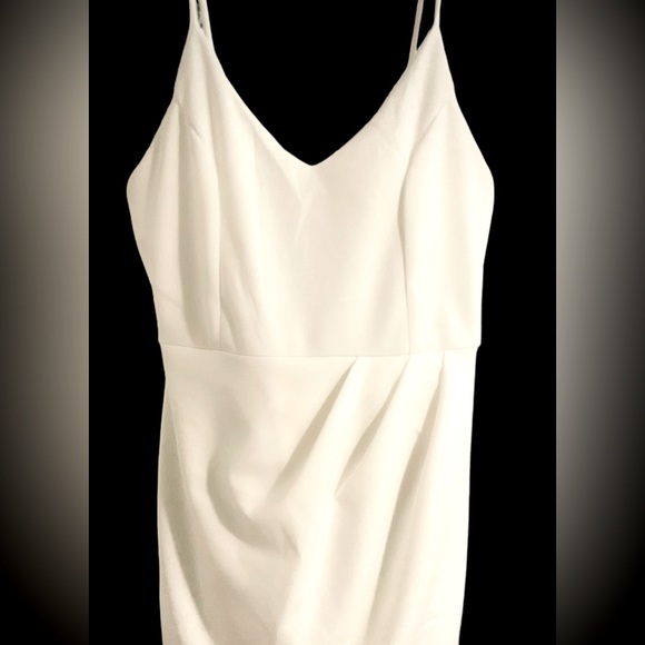 NWT - WHITE DRESS - Picture 2 of 5